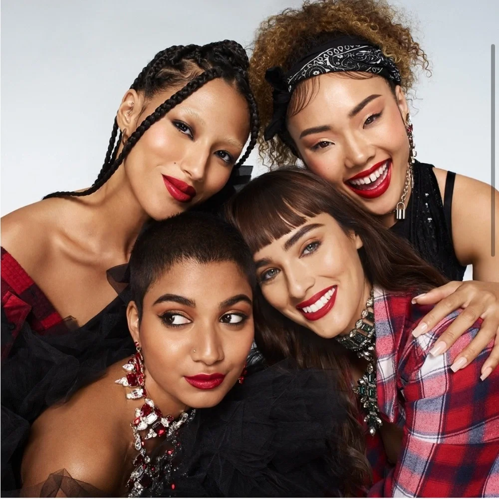 GXVE BEAUTY By Gwen Stefani Matte Lipstick In Original Recipe (Red) - Picture 4 of 15